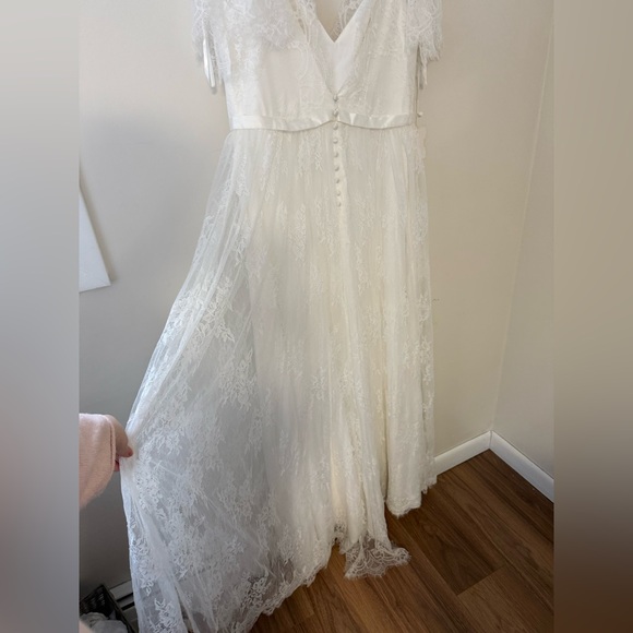 NWT Plus Size Wedding Dress White Lace Boho Cap Sleeve Size 18W Empire Waist - Picture 4 of 15